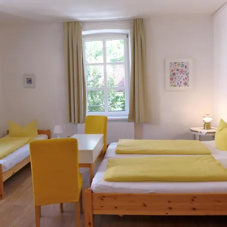 Stoi Budget Hotel 2*